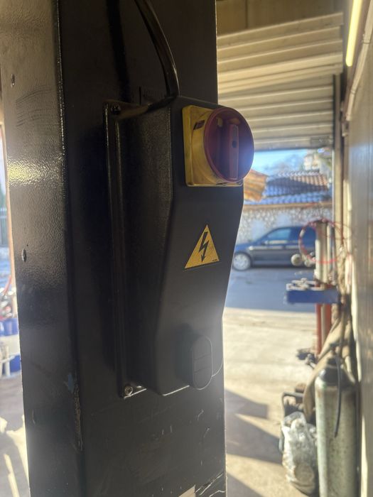 Винтов подемник