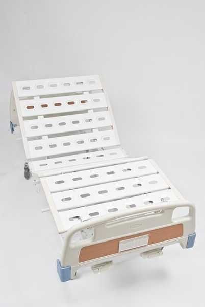 Продам кровать медицинскую.