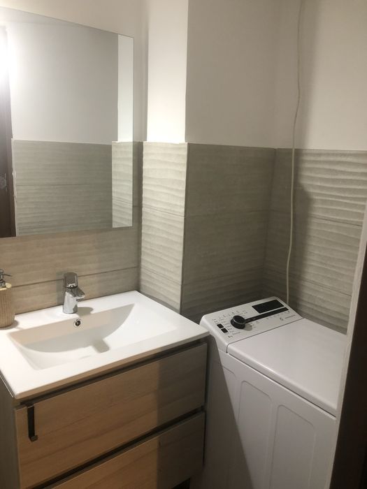 Inchiriez apartament cu 3 camere in pacurari