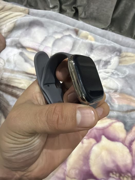 Apple watch 46/10 Natural Titanium , milanse