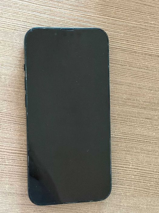 Vând iPhone 13 MIDNIGHT, 256GB