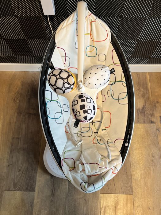 Mamaroo 4moms люлка за бебета