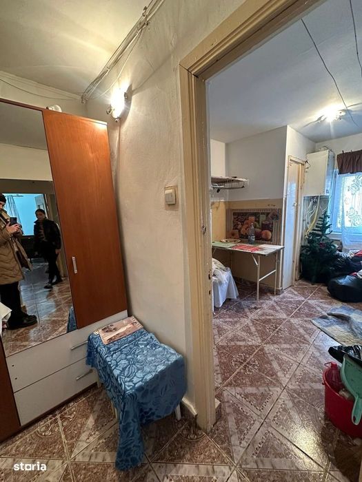 De vanzare apartament cu 2 camere și 2 bai, zona Hotel Roman, 55.000e