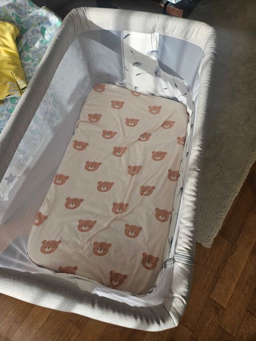 Бебешка кошара next to me