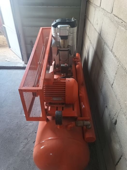 Продам новый компрессор 500000