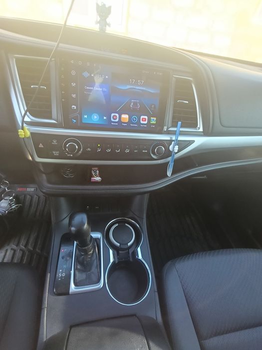 Тайота хайландер 2018год,7-мест,2,7обем