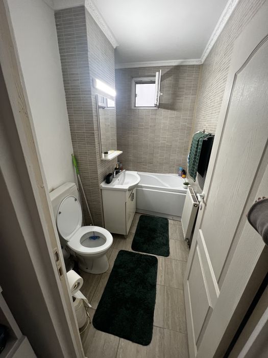 Inchiriez apartament 3 camere