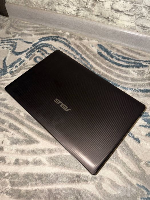 Ноутбук ASUS 2012