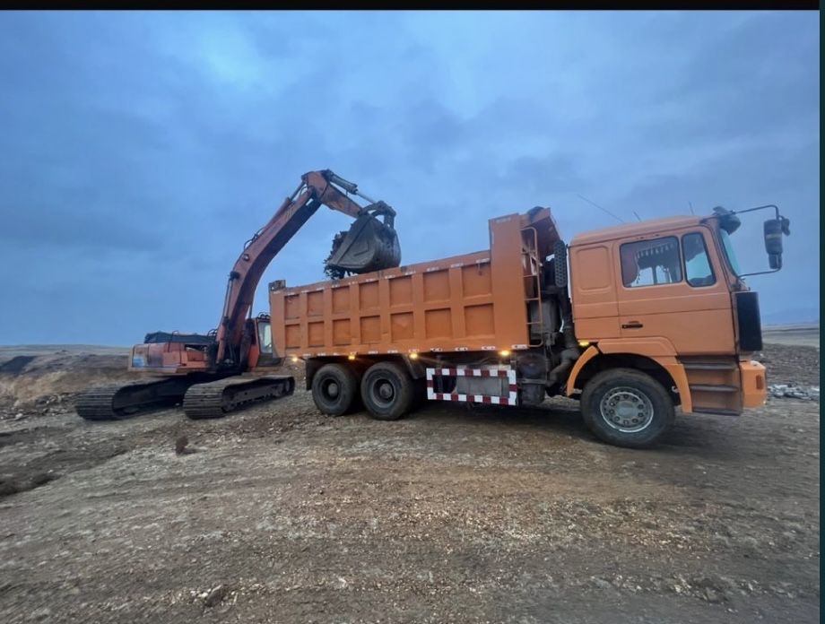 Услуги гусеничного эсковатора