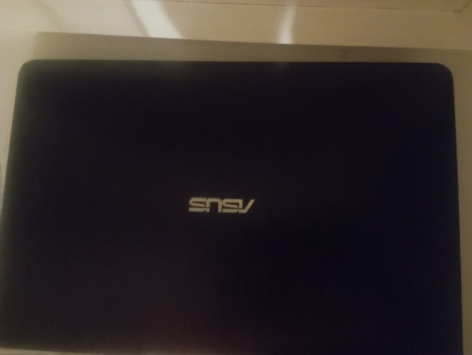 Ноутбук Asus sonikmaster