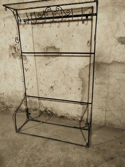 Закачалка за коридор от ковано желязо