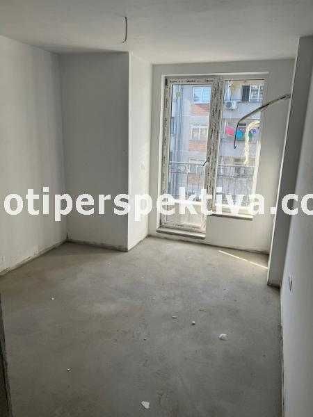 Продава се Тристаен апартамент в Пловдив, Кючук Париж - 87 кв.м за 1351 €/кв.м - Снимка #3