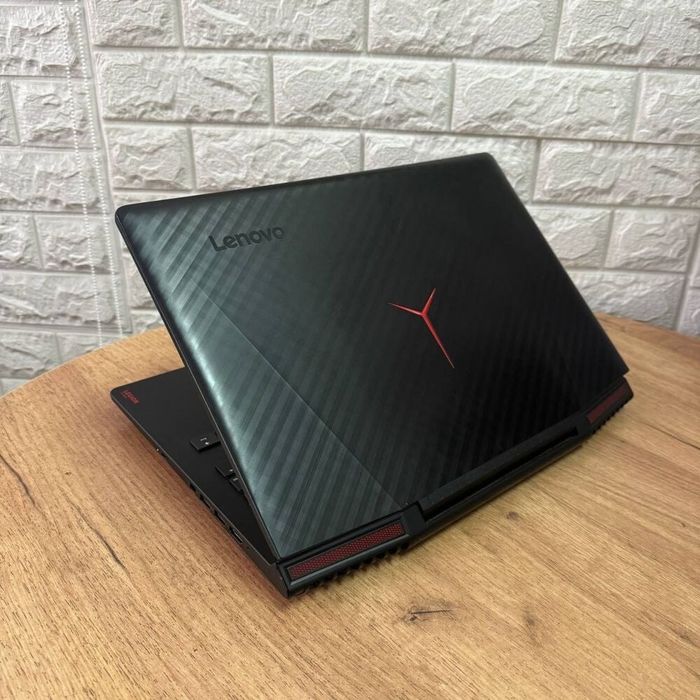 Lenovo legion y720