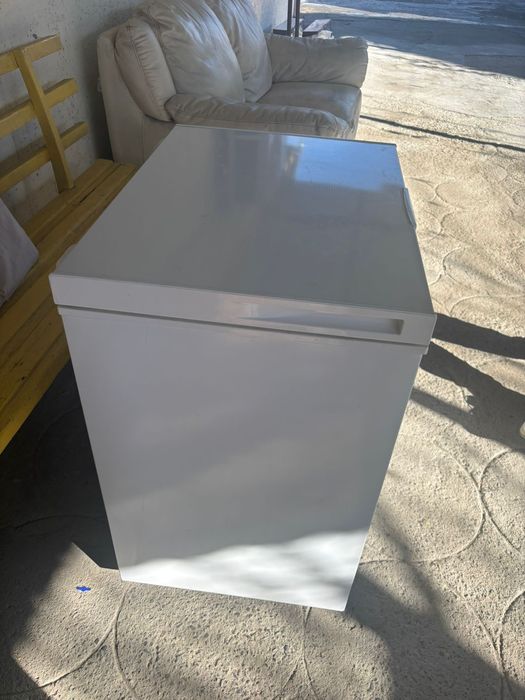 Продам морозильник