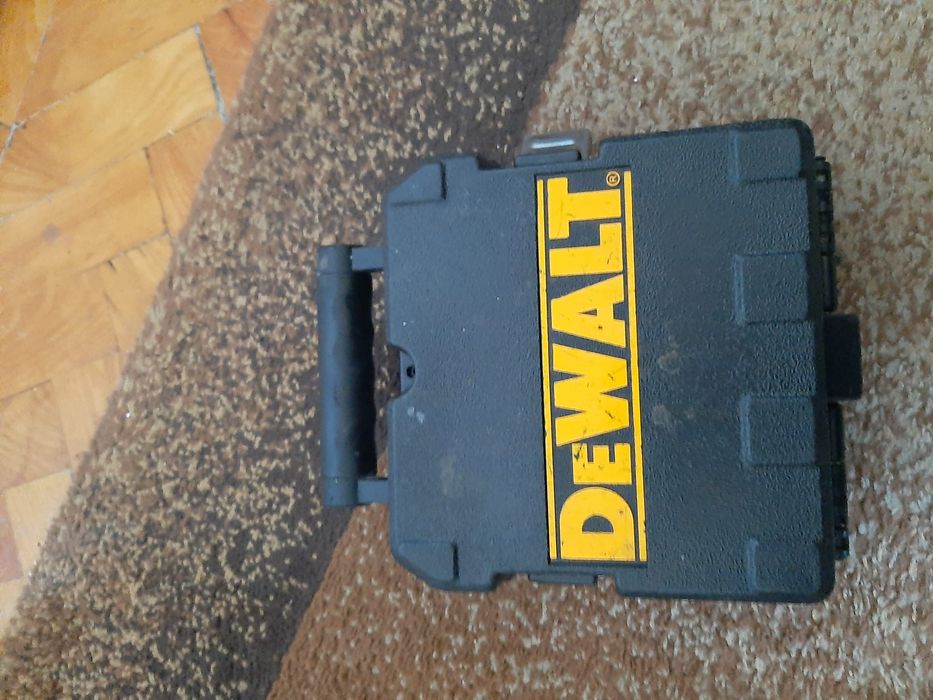 Devalt lase nivela dcw088 ca nou