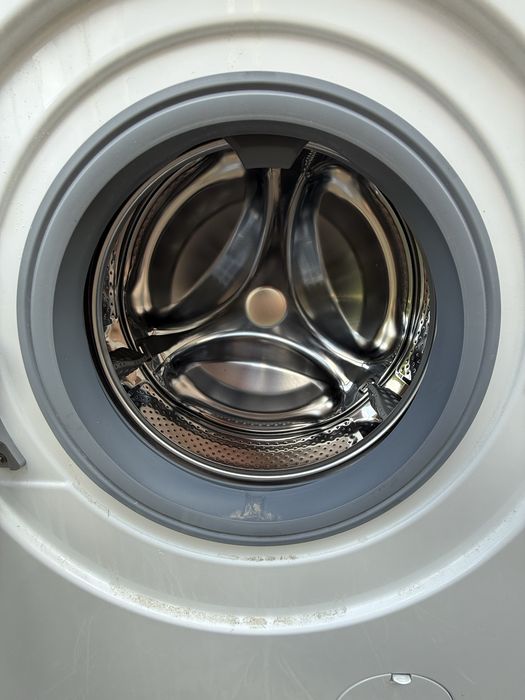 Стиральная машина Hansa WHE6100WL белый