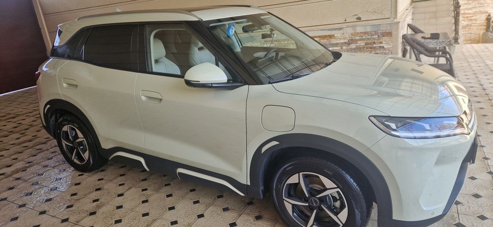 BYD Yuan Up сотилади 2025 йил