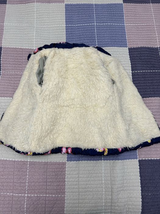 Продам недорого детские куртки, платья