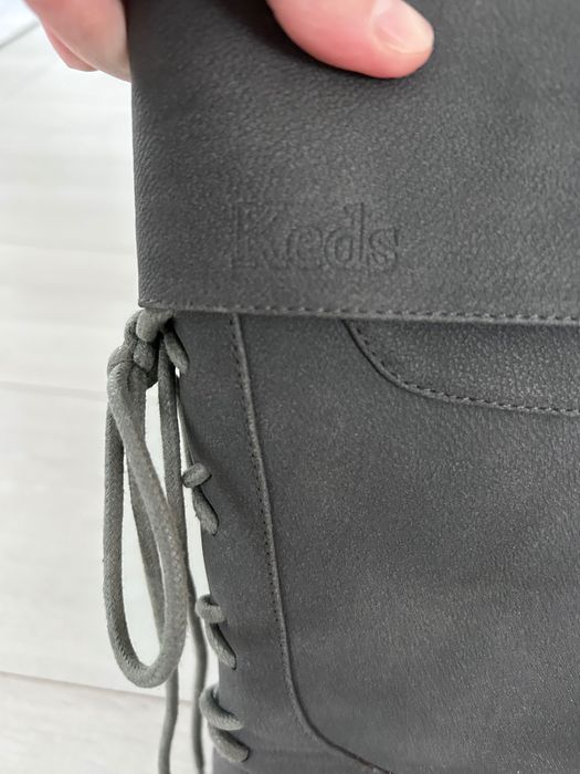 Дамски ботуши на марката Keds