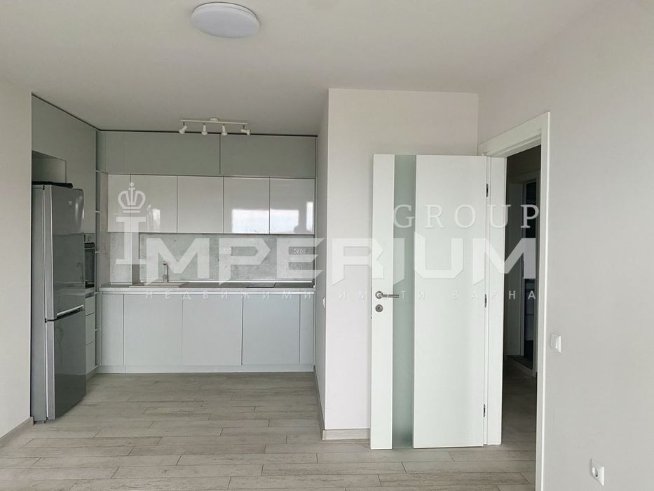 Дава се под наем Двустаен апартамент в Варна, Бриз - 70 кв.м за 1000 € - Снимка #1