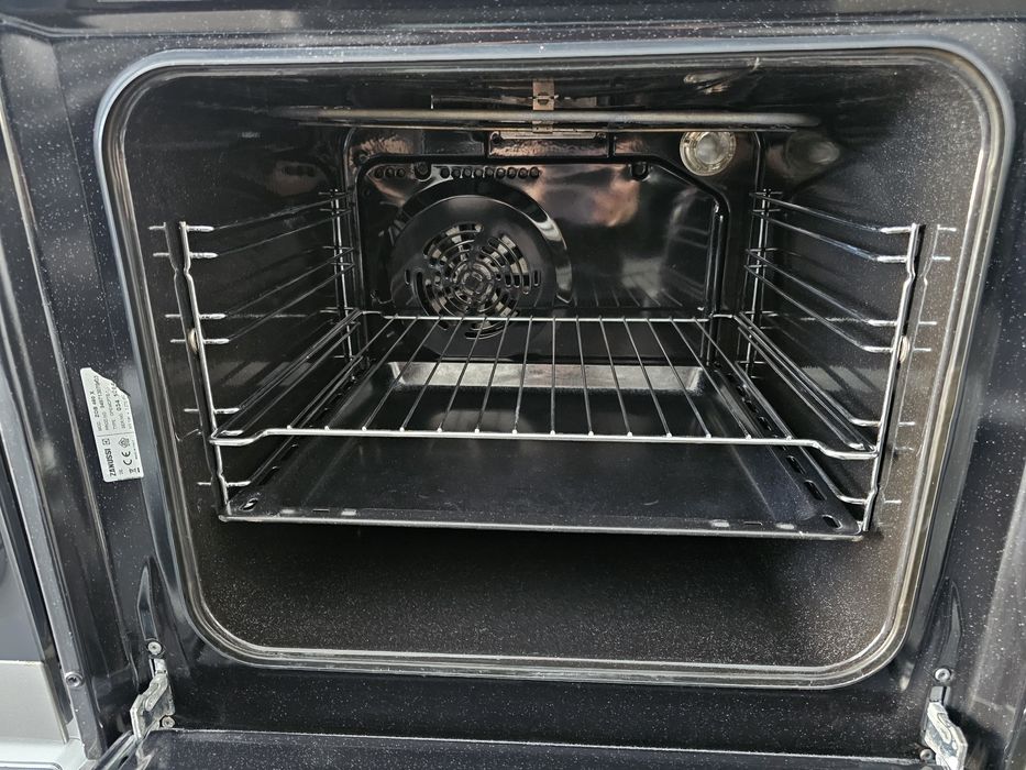Фурна за вграждане ZANUSSI
