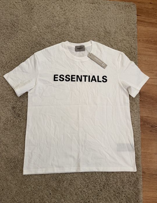Tricou essentials