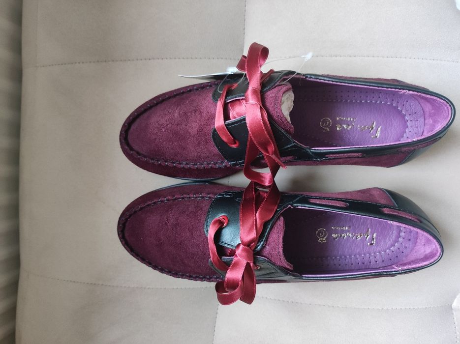 Чисто нови дамски обувки от естествен велур на марката Грация стил