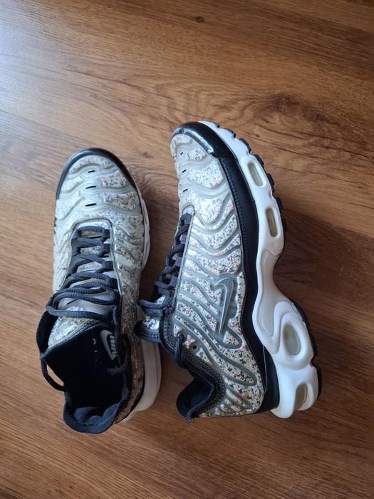 Nike air max plus дамски маратонки 40 номер.