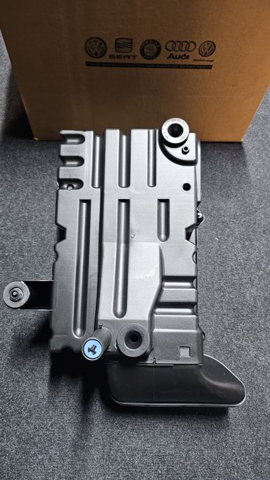 carcasa filtru aer nou originala volkswagen golf 5 / passat b6 etc

+f