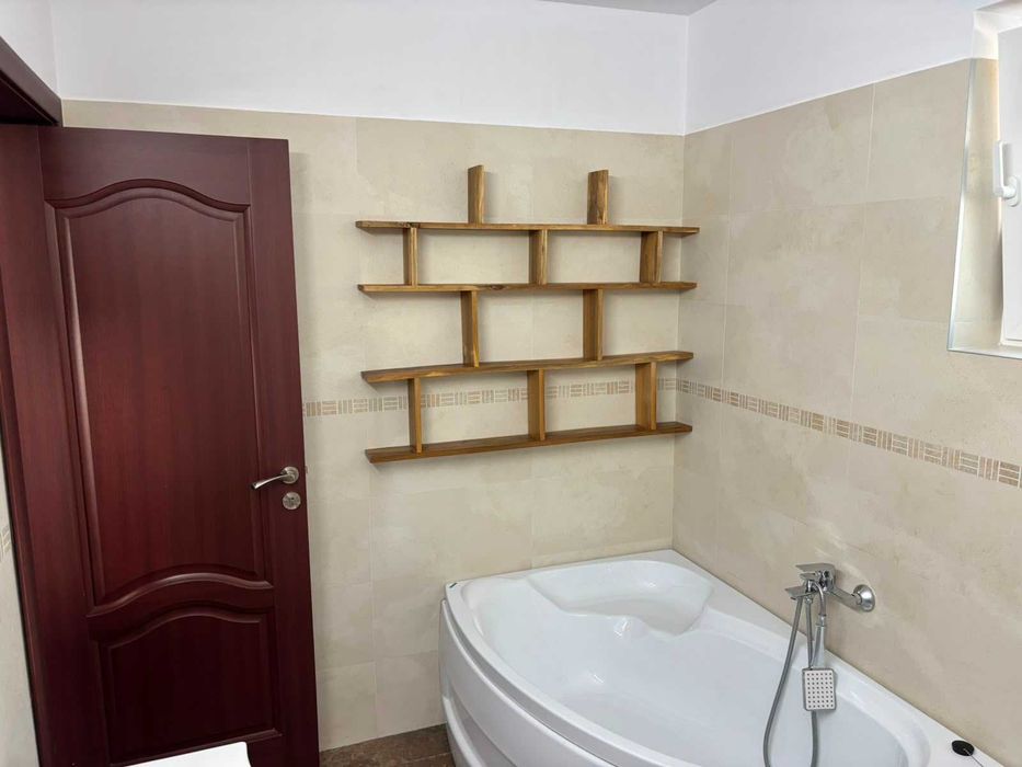Închiriez apartament cu 3 camere – parter de casă , Dâmbul Rotund, Cluj-Napoca