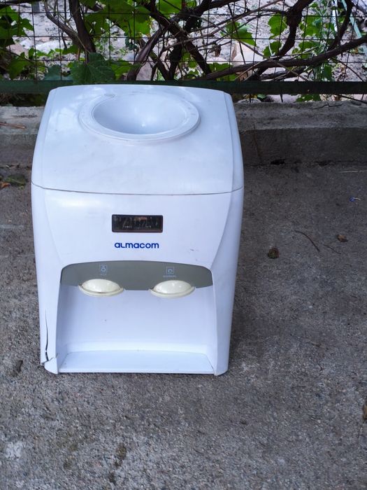 Кулеры для воды.