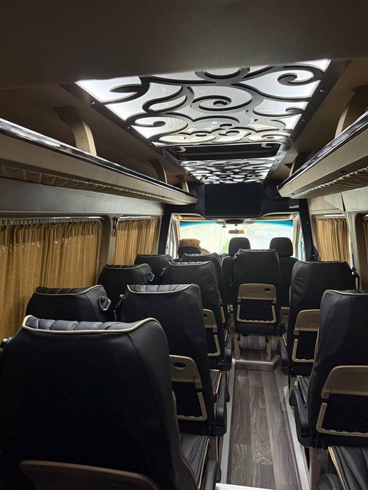 Mikroavtobus Mercedes Sprinter
