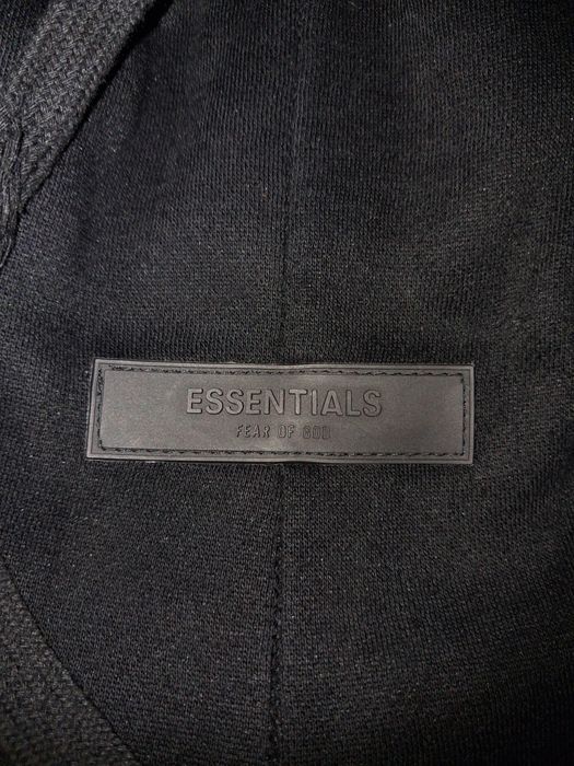 Pantaloni essentials
