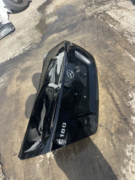 Капак,багажник C Class седан