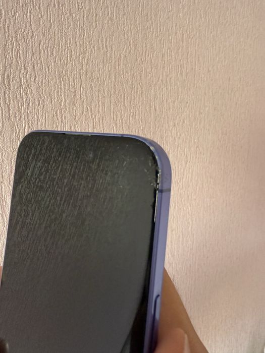 Продам iphone 16 синего цвета