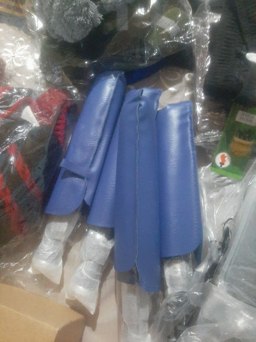 Киымдер сатылады  жана