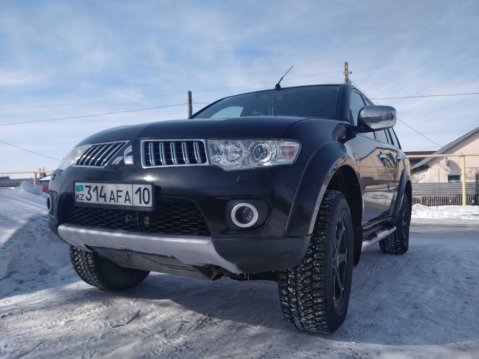 Mitsubishi Pajero sport 2012г.