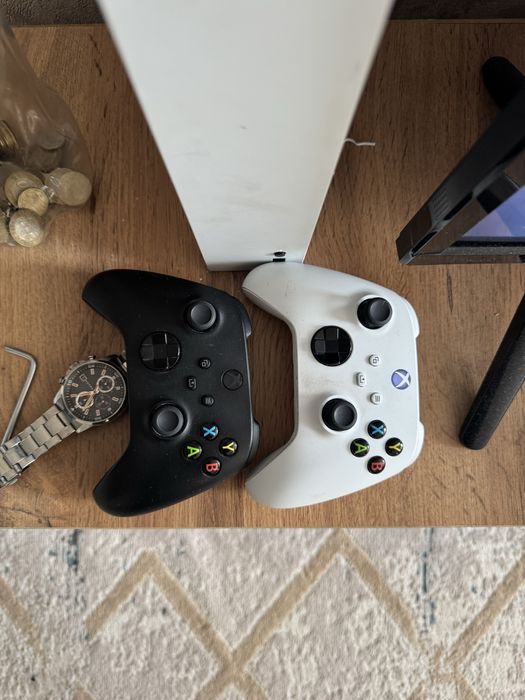 Xbox series s в Идеальном состояне