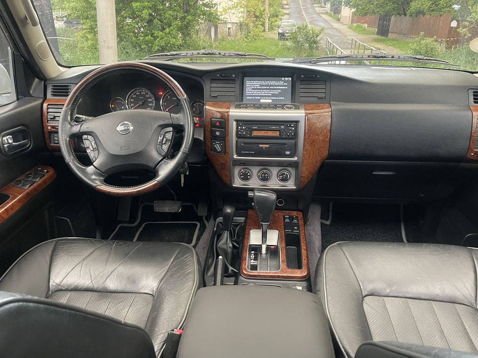 Nissan patrol. 3000 d automat