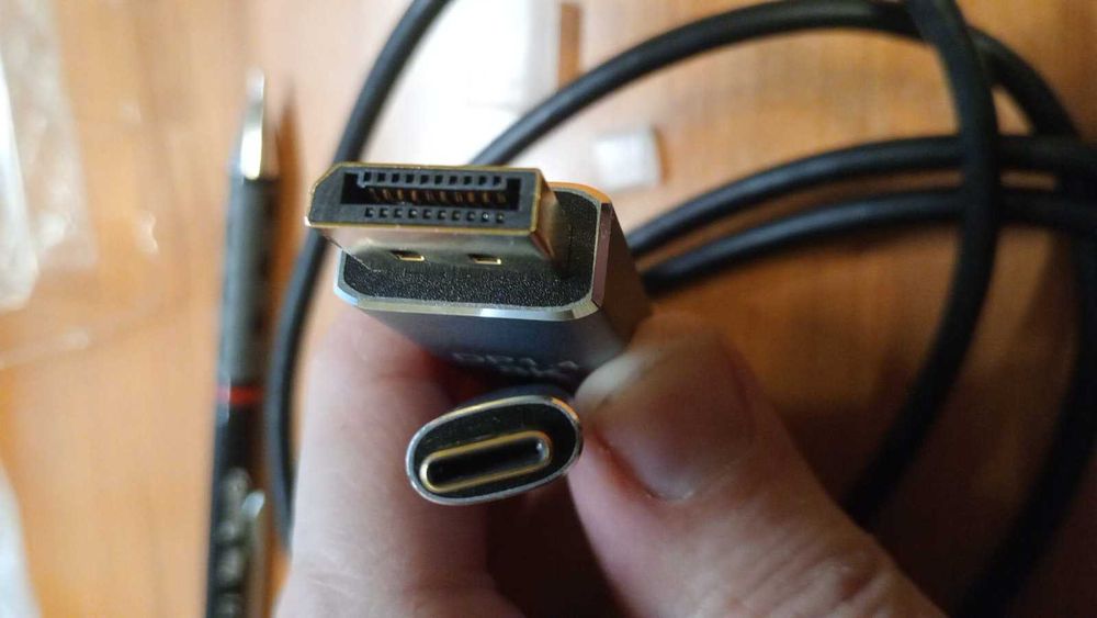 Cablu Data Port 1.4, la USB C, lungime 1.8 m (rezolutie 8K), Nou.
