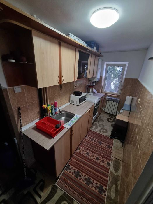 Apartament 2 camere zona 23 august etaj 2/4 36mp