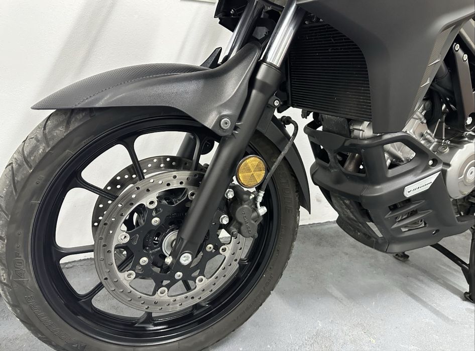Suzuki V-Strom 650.