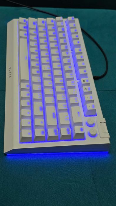 Tastatura Mecanica Razer Blackwidow v4 TKL White Switchuri Optice