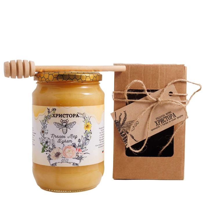 Коледни подаръчни кутии и свещи