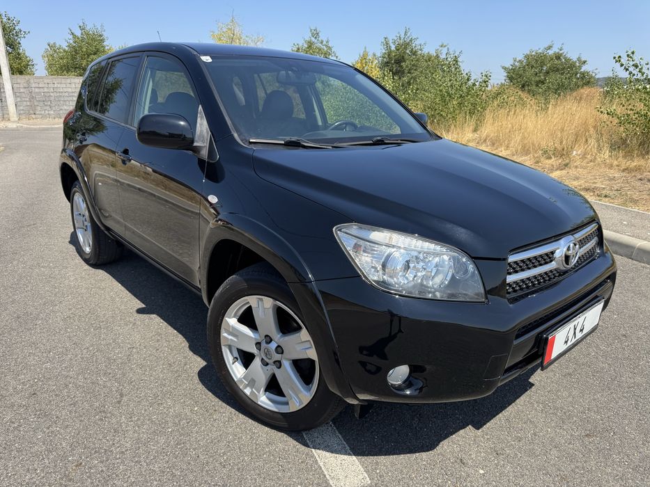 Toyota Rav4 2.2 Diesel 177cp 4x4 / Piele / Navi / KeyLess *2008* Pret fix