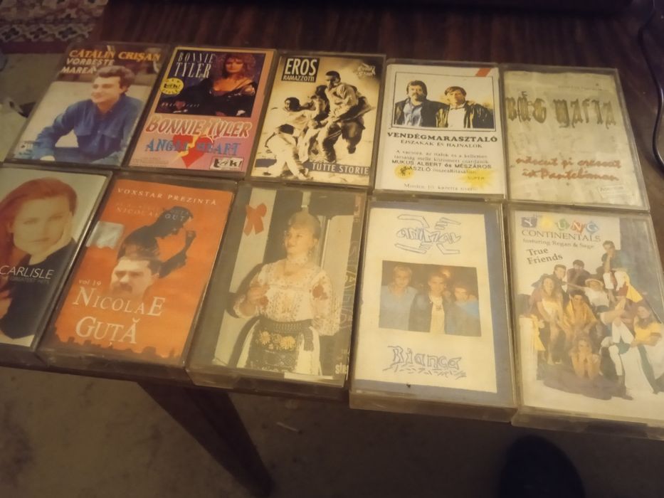 Vind casete cu diferite genuri