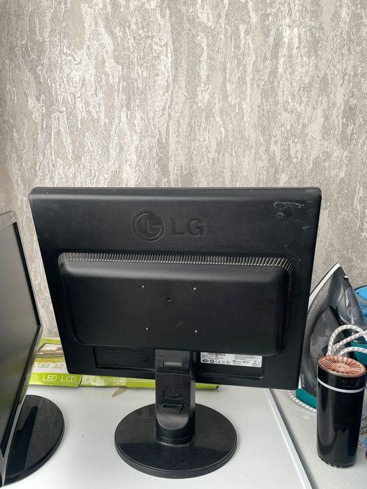 Продам мониторы от компьютера