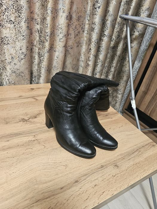 Продаю зимние сапоги