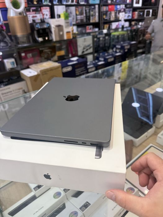 MacBook Pro M4 16GB/512GB – Ideal holatda