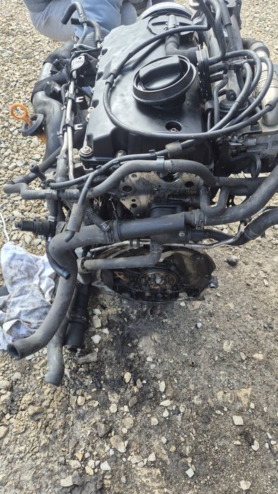 Двигатели/Мотори за VW,Ауди,Сеат,Шкода 1.9 ТДИ Помпа-Дюза 90кс BRU,BXF